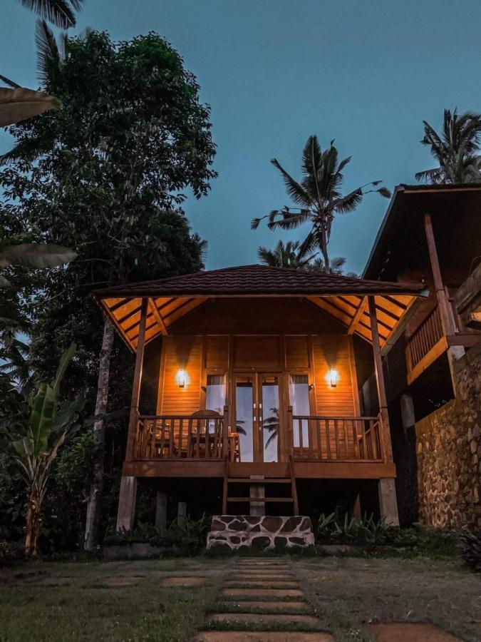 Uma D'Nyuh Homestay Singaraja Eksteriør bilde