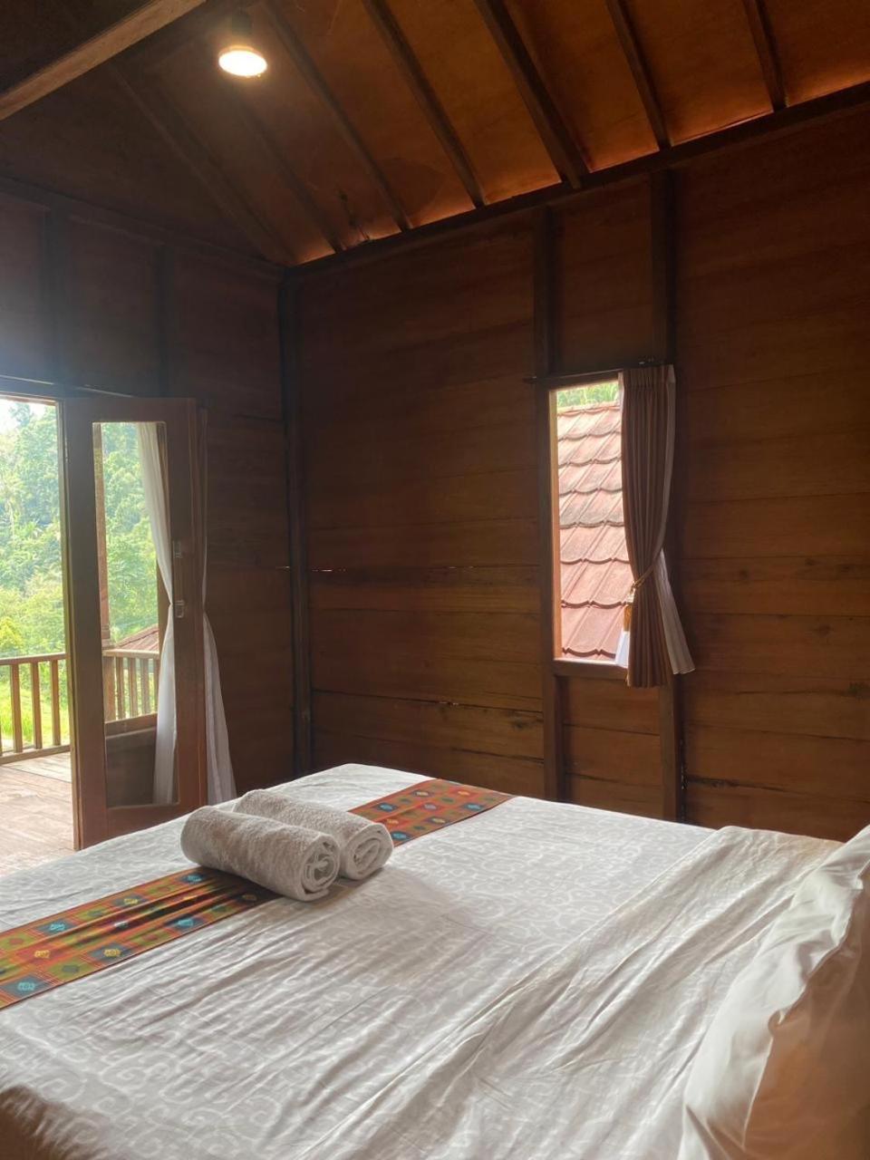 Uma D'Nyuh Homestay Singaraja Eksteriør bilde
