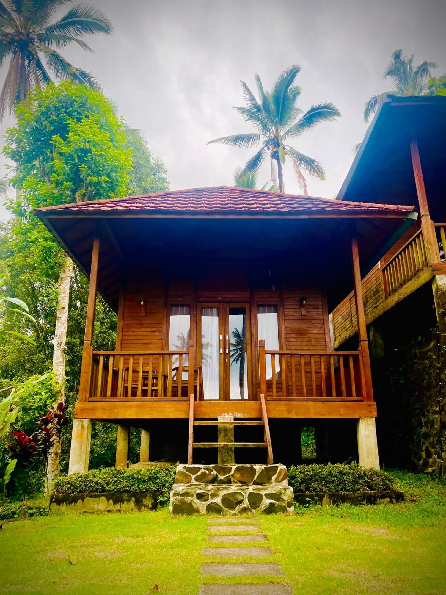 Uma D'Nyuh Homestay Singaraja Eksteriør bilde